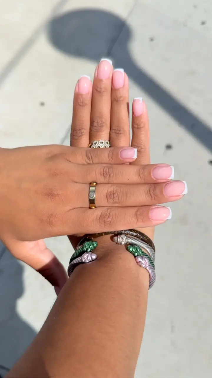 Laura Beverly Nails manicure